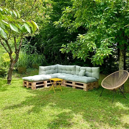 Maison De Campagne, Rouge