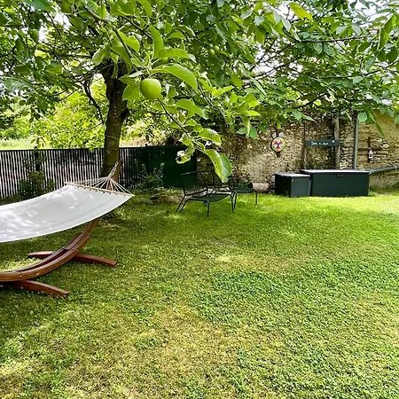 Maison De Campagne, Rouge Brigne